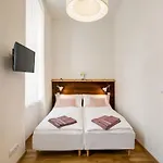 Karlovarska Apartment