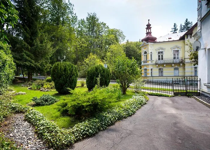 Karlovarska *